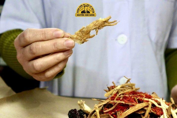 Tham khảo bài thuốc điều trị lạc nội mạc tử cung bằng Đông y